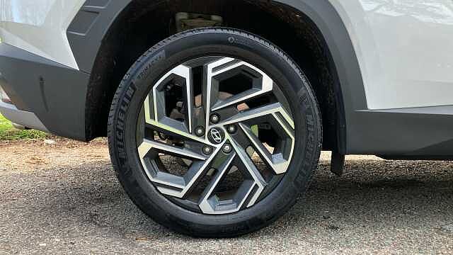Hyundai TUCSON 1.6T Hybrid Ultimate 5dr Auto Hybrid Estate White