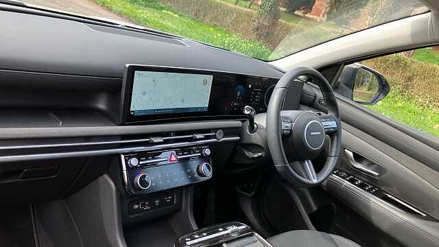 Hyundai TUCSON 1.6T Hybrid Ultimate 5dr Auto Hybrid Estate White