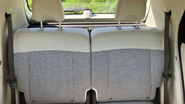 Hyundai INSTER 85kW 02 49kWh 5dr Auto Electric Hatchback Cream