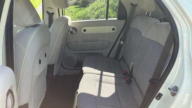 Hyundai INSTER 85kW 02 49kWh 5dr Auto Electric Hatchback Cream