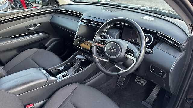 Hyundai TUCSON 1.6 TGDi 48V MHD SE Connect 5dr 2WD DCT Petrol Estate Black