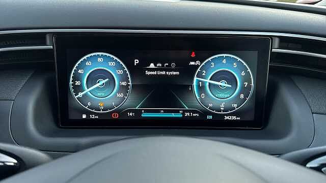 Hyundai TUCSON 1.6 TGDi 48V MHD SE Connect 5dr 2WD DCT Petrol Estate Black