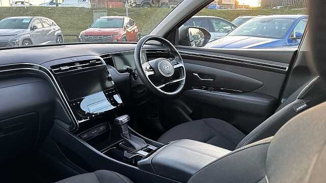 Hyundai TUCSON 1.6 TGDi 48V MHD SE Connect 5dr 2WD DCT Petrol Estate Black