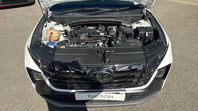 Hyundai TUCSON 1.6 TGDi 48V MHD N Line S 5dr 2WD DCT Petrol Estate White