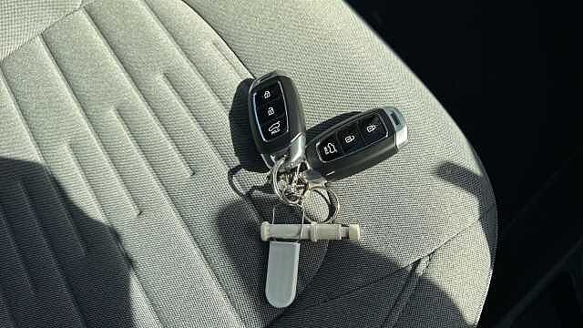 Hyundai I10 1.2 [79] Premium 5dr Auto [Nav] Petrol Hatchback Green