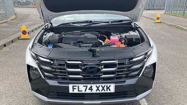 Hyundai TUCSON 1.6T Hybrid Advance 5dr Auto Hybrid Estate White