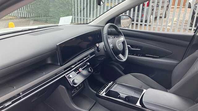 Hyundai TUCSON 1.6T Hybrid Advance 5dr Auto Hybrid Estate White