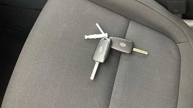 Hyundai KONA 1.6 GDi Hybrid SE Connect 5dr DCT Hybrid Hatchback Grey