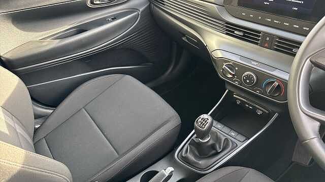 Hyundai I20 1.0T GDi Advance [Nav] 5dr Petrol Hatchback Phantom Black - Pearl