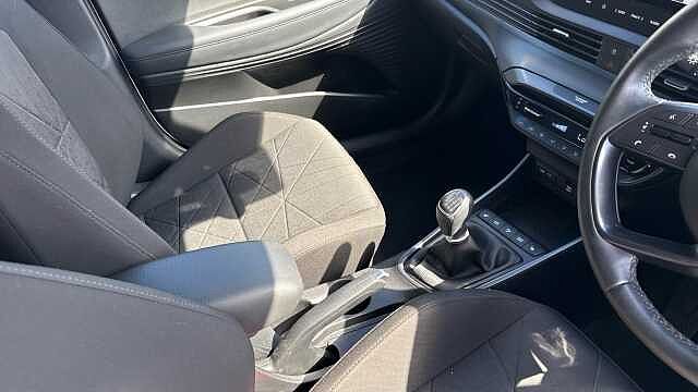 Hyundai BAYON 1.0 TGDi 48V MHEV Premium 5dr Petrol Hatchback White