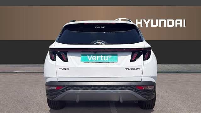 Hyundai TUCSON 1.6 TGDi Premium 5dr 2WD Petrol Estate White