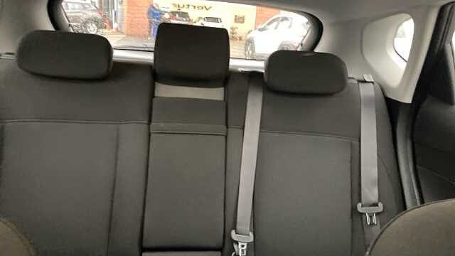 Hyundai KONA 115kW Advance 48kWh 5dr Auto Electric Hatchback