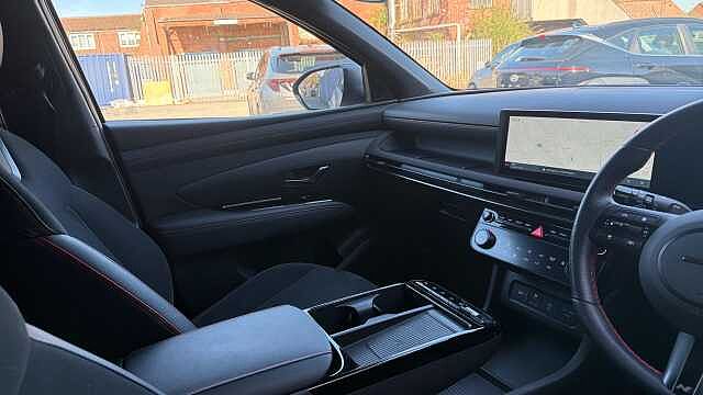 Hyundai TUCSON 1.6T Plug-in Hybrid N Line 5dr Auto Estate Silver