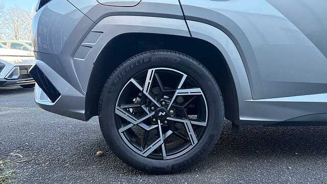Hyundai TUCSON 1.6T Plug-in Hybrid N Line 5dr Auto Estate Silver