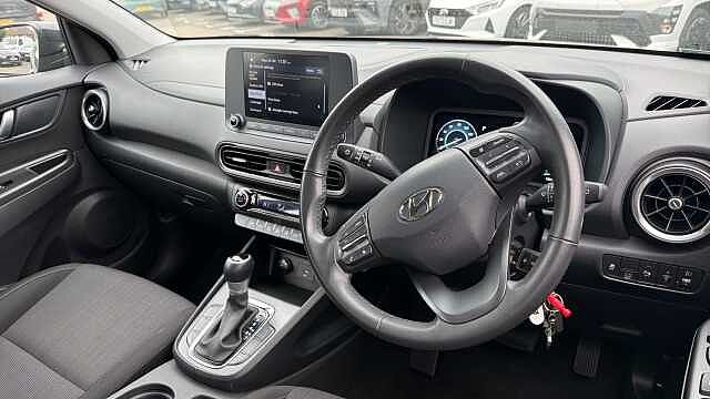 Hyundai KONA 1.6 GDi Hybrid SE Connect 5dr DCT Hybrid Hatchback Black