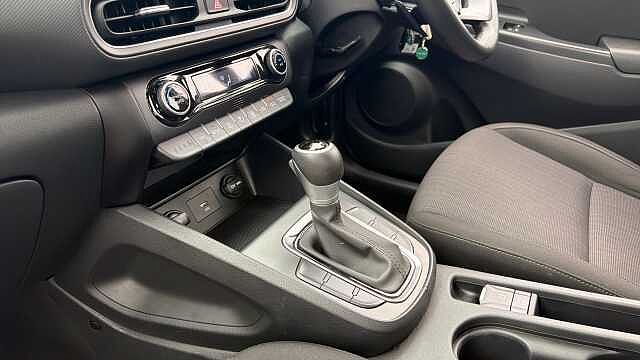 Hyundai KONA 1.6 GDi Hybrid SE Connect 5dr DCT Hybrid Hatchback Black