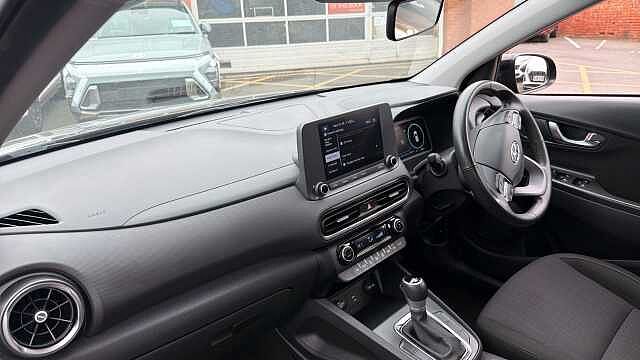 Hyundai KONA 1.6 GDi Hybrid SE Connect 5dr DCT Hybrid Hatchback Black