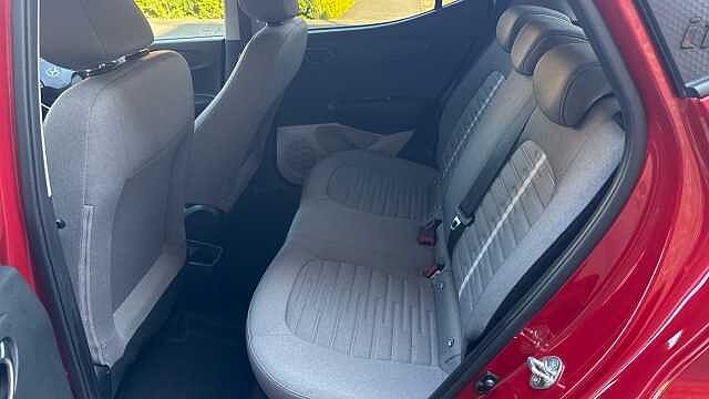 Hyundai I10 1.2 MPi Premium 5dr Auto Petrol Hatchback Red