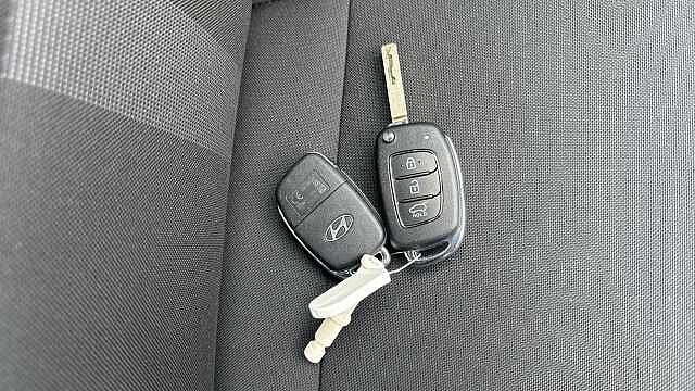 Hyundai I20 1.0T GDi Advance [Nav] 5dr Petrol Hatchback White