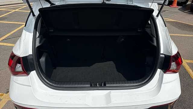 Hyundai I20 1.0T GDi Advance [Nav] 5dr Petrol Hatchback White