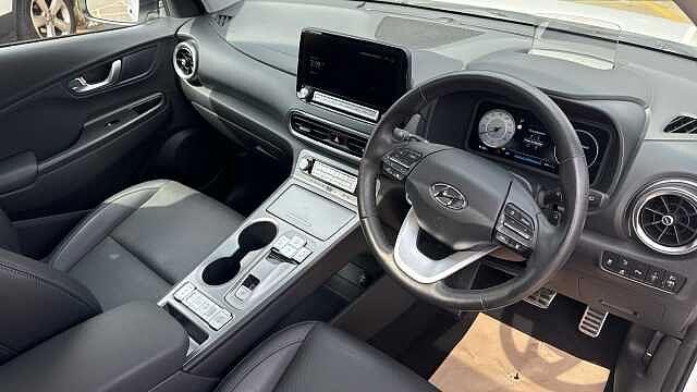Hyundai KONA 150kW Ultimate 64kWh 5dr Auto Electric Hatchback White