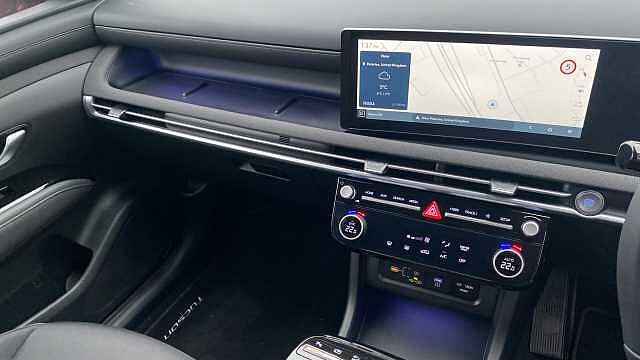 Hyundai TUCSON 1.6T Hybrid Advance 5dr Auto Hybrid Estate Red