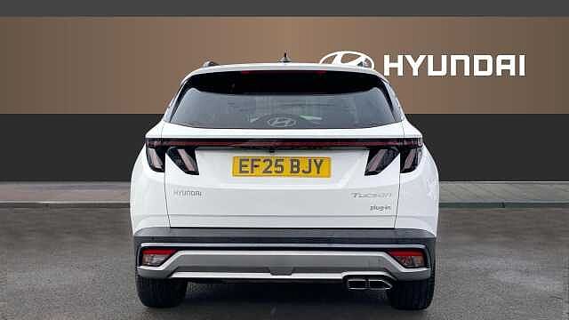 Hyundai TUCSON 1.6T Plug-in Hybrid Ultimate 5dr Auto Estate White