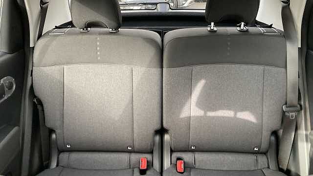 Hyundai INSTER 85kW 02 49kWh 5dr Auto Electric Hatchback