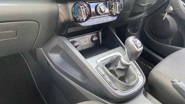 Hyundai KONA 1.0 TGDi 48V MHEV SE Connect 5dr Petrol Hatchback White