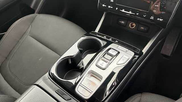 Hyundai TUCSON 1.6 TGDi Hybrid 230 SE Connect 5dr 2WD Auto Hybrid Estate White