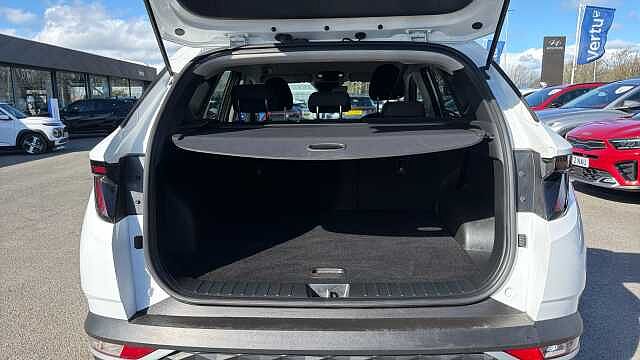 Hyundai TUCSON 1.6 TGDi SE Connect 5dr 2WD Petrol Estate White