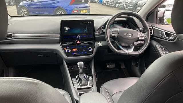 Hyundai IONIQ 1.6 GDi Plug-in Hybrid Premium SE 5dr DCT Hatchback Silver