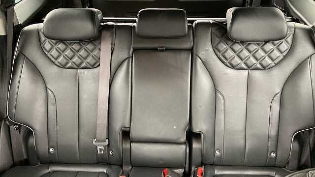 Hyundai SANTA FE 1.6 TGDi Hybrid Premium 5dr 4WD Auto Hybrid Estate Grey