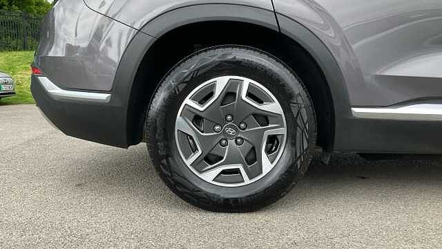 Hyundai SANTA FE 1.6 TGDi Hybrid Premium 5dr 4WD Auto Hybrid Estate Grey