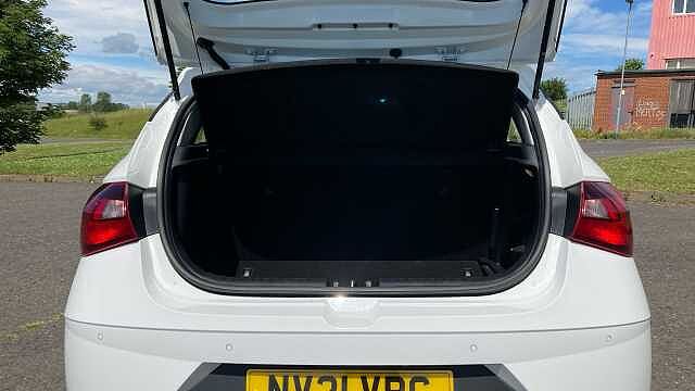 Hyundai I20 1.0T GDi 48V MHD SE Connect 5dr Petrol Hatchback White