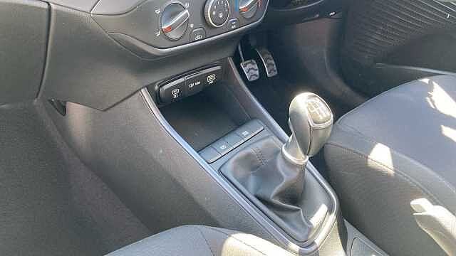 Hyundai BAYON 1.0 TGDi Advance 5dr Petrol Hatchback Red
