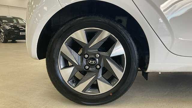 Hyundai I10 1.0 [63] Advance 5dr [Nav] Petrol Hatchback White