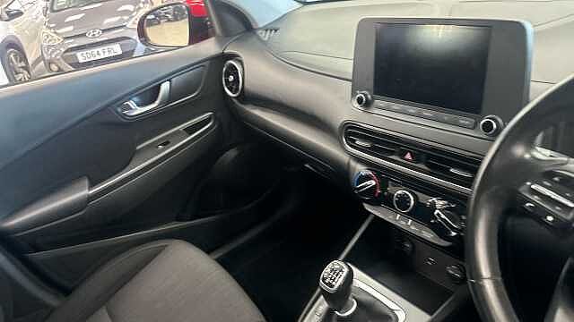 Hyundai KONA 1.0 TGDi 48V MHEV SE Connect 5dr Red