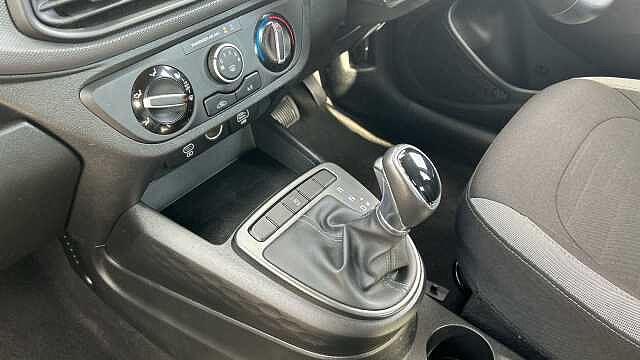 Hyundai i10 1.0 [63] Advance 5dr Auto [Nav] Petrol Hatchback