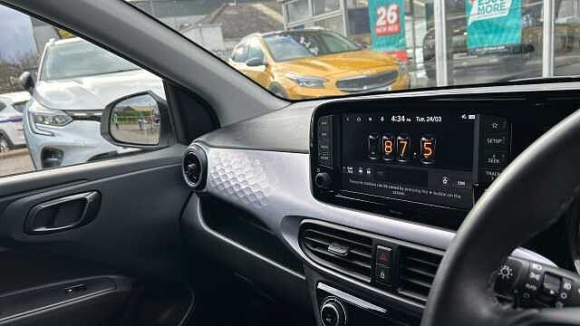 Hyundai I10 1.2 [79] Premium 5dr Auto [Nav] Petrol Hatchback White