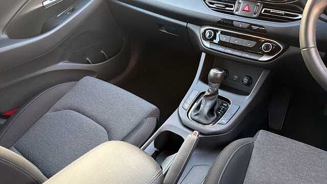 Hyundai I30 1.0T GDi SE Connect 5dr DCT Petrol Hatchback Red