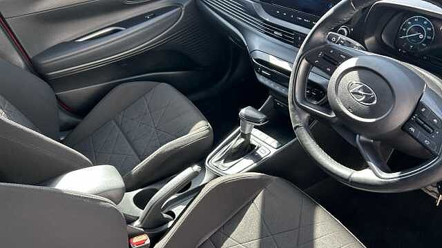 Hyundai BAYON 1.0 TGDi 48V MHEV Premium 5dr DCT Petrol Hatchback Red