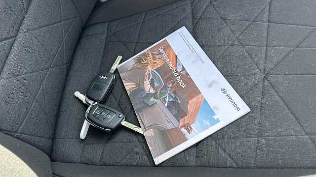 Hyundai BAYON 1.0 TGDi 48V MHEV Premium 5dr DCT Petrol Hatchback Red