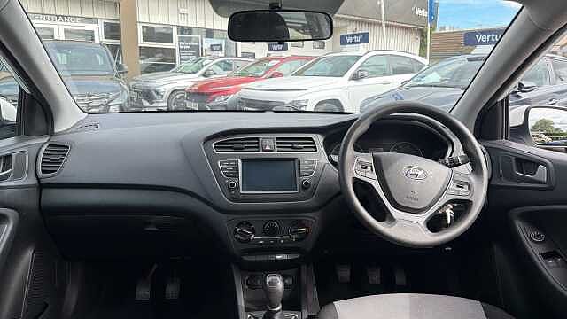 Hyundai I20 1.2 MPi S Connect 5dr Petrol Hatchback White