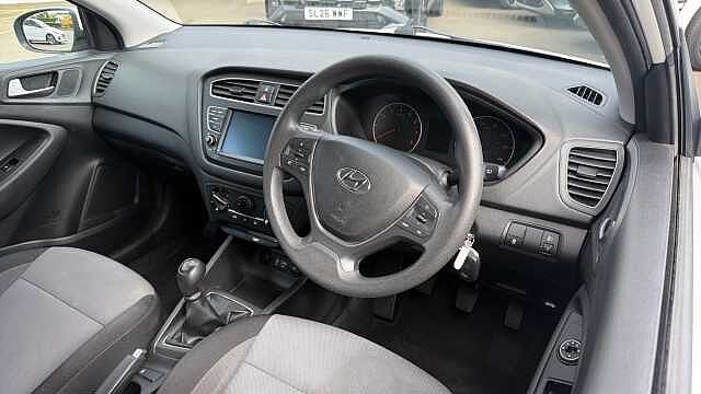 Hyundai I20 1.2 MPi S Connect 5dr Petrol Hatchback White