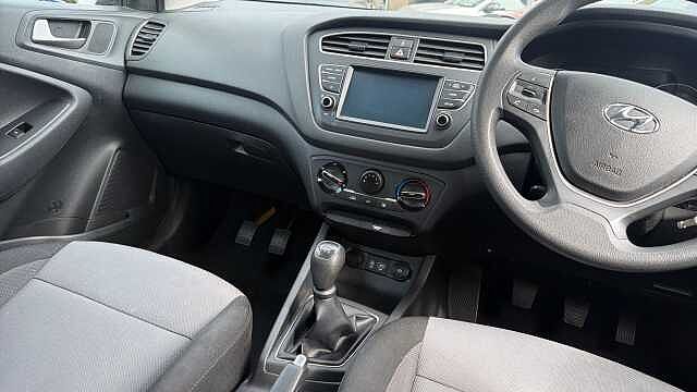 Hyundai I20 1.2 MPi S Connect 5dr Petrol Hatchback White