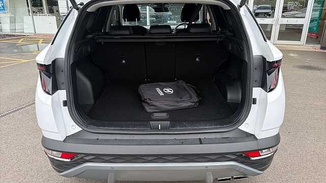 Hyundai TUCSON 1.6 TGDi Plug-in Hybrid Ultimate 5dr 4WD Auto Estate White