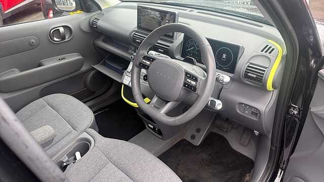 Hyundai INSTER 85kW Cross 49kWh 5dr Auto Electric Hatchback Black