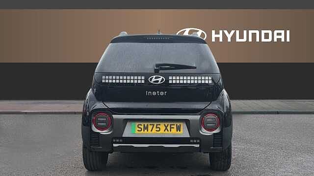 Hyundai INSTER 85kW Cross 49kWh 5dr Auto Electric Hatchback Black