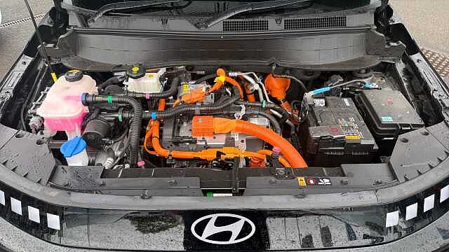 Hyundai INSTER 85kW Cross 49kWh 5dr Auto Electric Hatchback Black